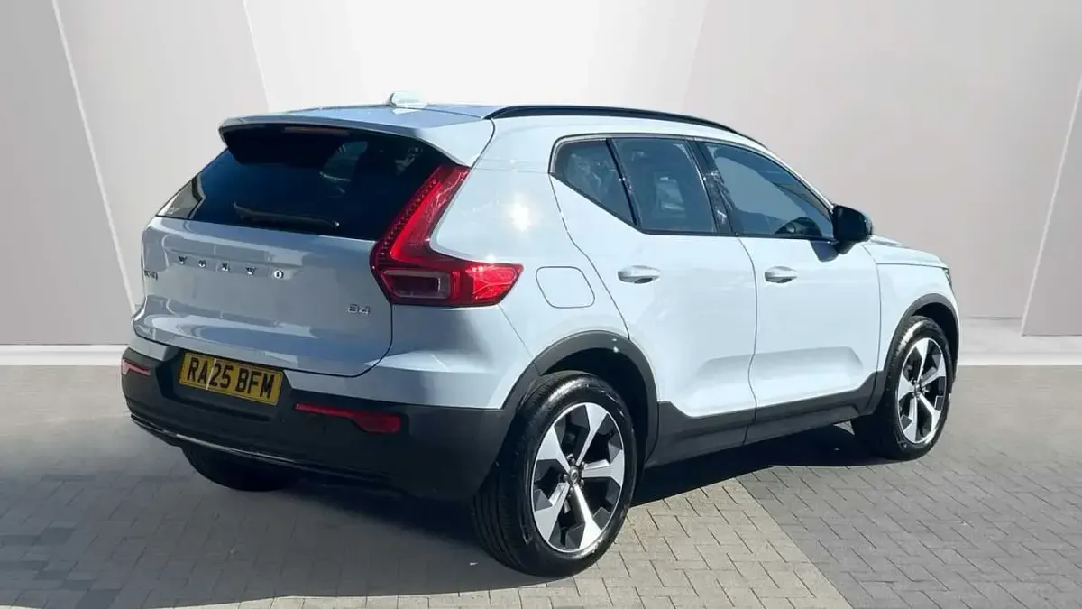 Used Volvo XC40 Plus 197 HP (144 kW) 2026 SUV