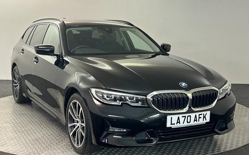 Used 2022 BMW 330e Sport Line Estate | £24,745 (A bit pricey) - Image 1/4