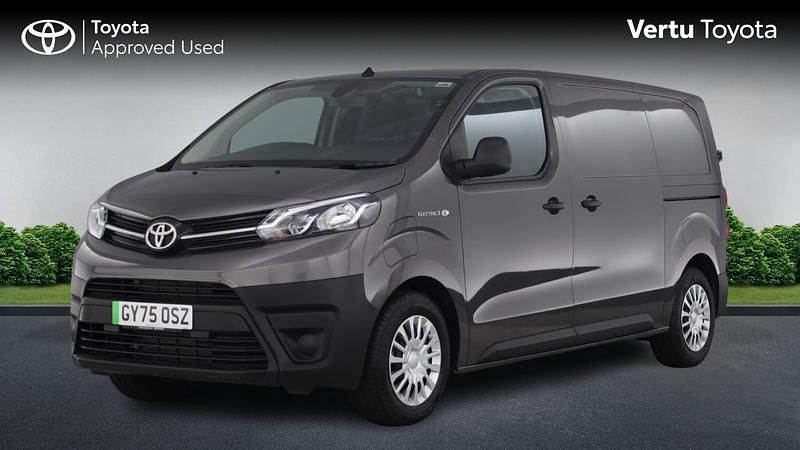 New Toyota Proace 100 kW (136 HP) 2025 MPV