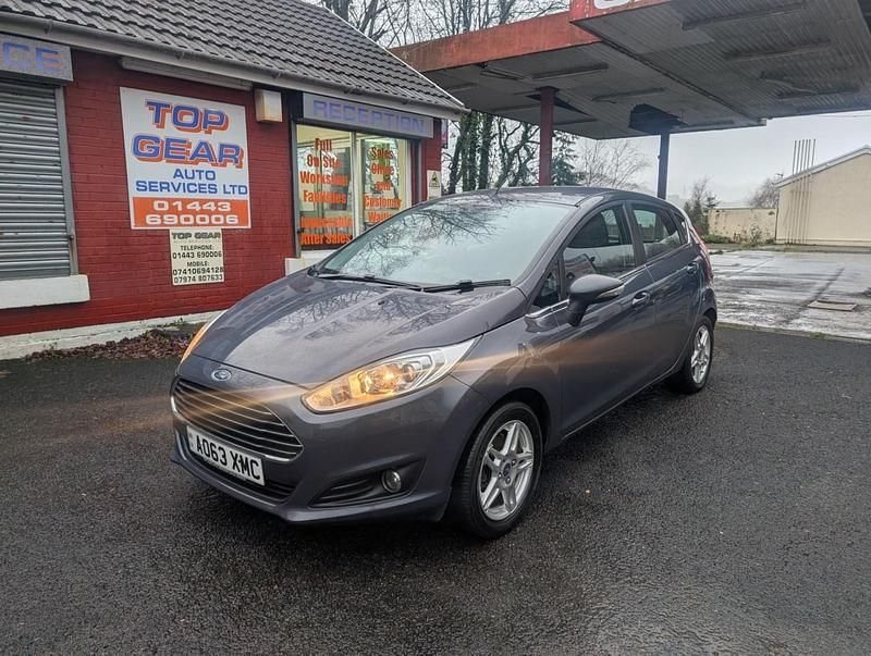 Used Ford Fiesta Zetec 82 HP (60 kW) 2013 Grey Hatchback
