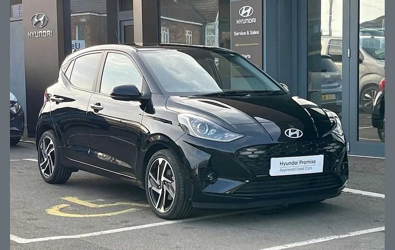 Used Hyundai i10 Premium 77 HP (56 kW) 2025 Black Hatchback
