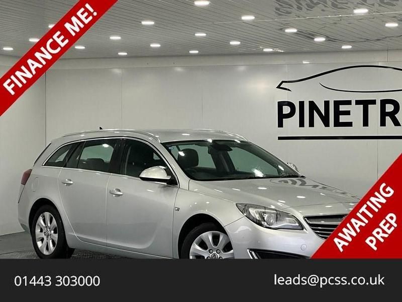 Used Vauxhall Insignia S 140 HP (102 kW) 2014 Silver Estate