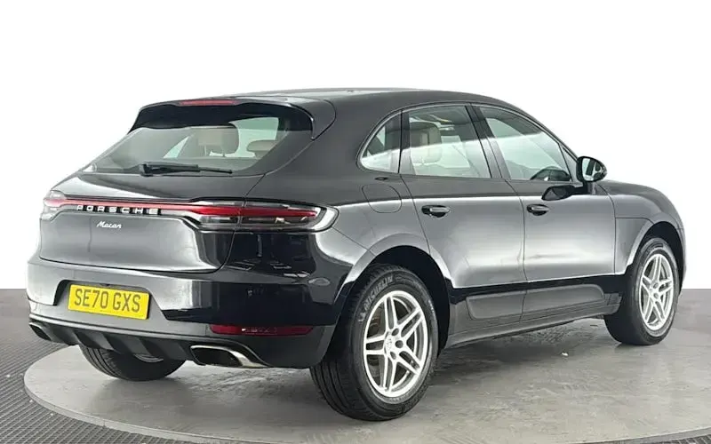 Used Porsche Macan 252 HP (185 kW) 2020 Black SUV