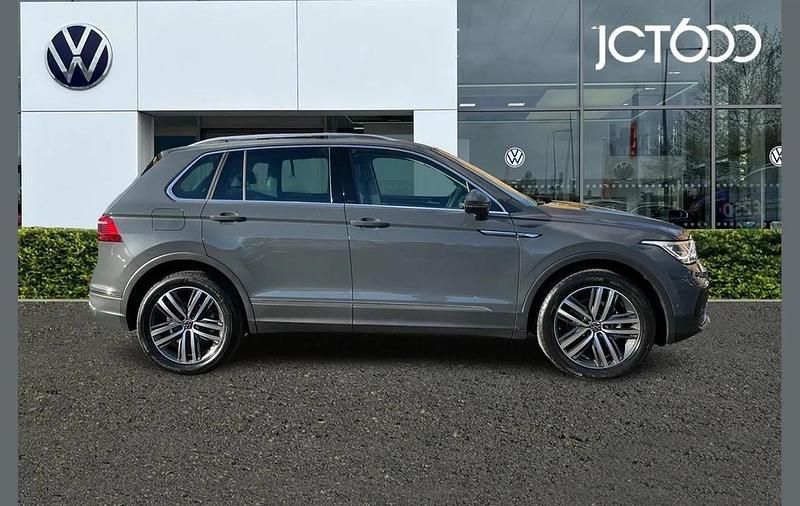 Used VW Tiguan Elegance 150 HP (110 kW) 2022 Grey SUV