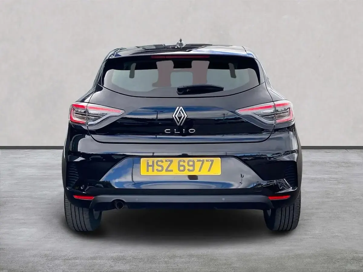 Used Renault Clio Evolution 90 HP (66 kW) 2024 Black Hatchback