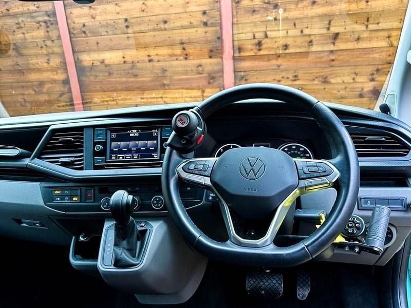 Used VW Transporter 2022 Green Van
