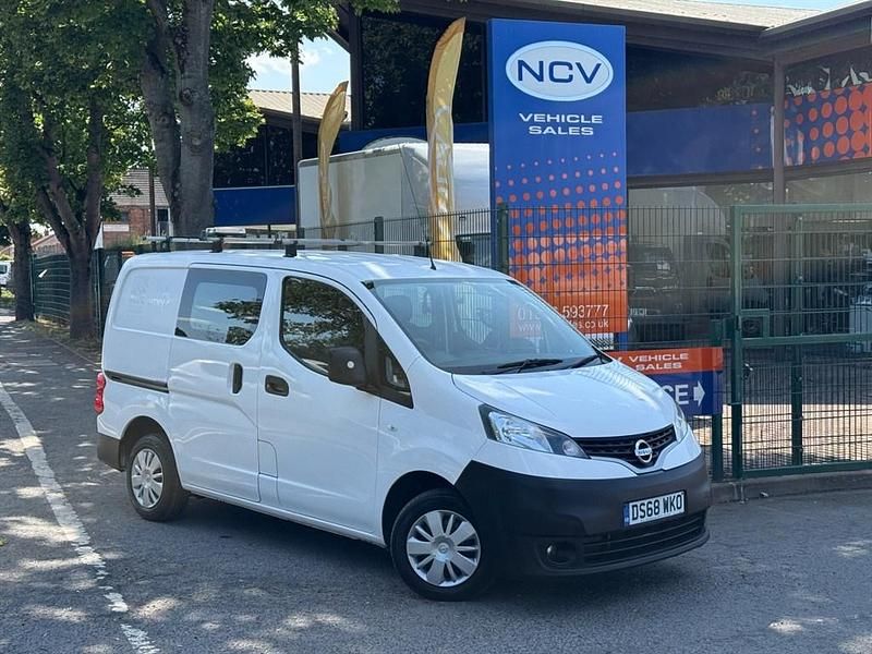 White Used 2018 Nissan NV200 Acenta Van | £7,990 (A bit pricey) - Image 1/4