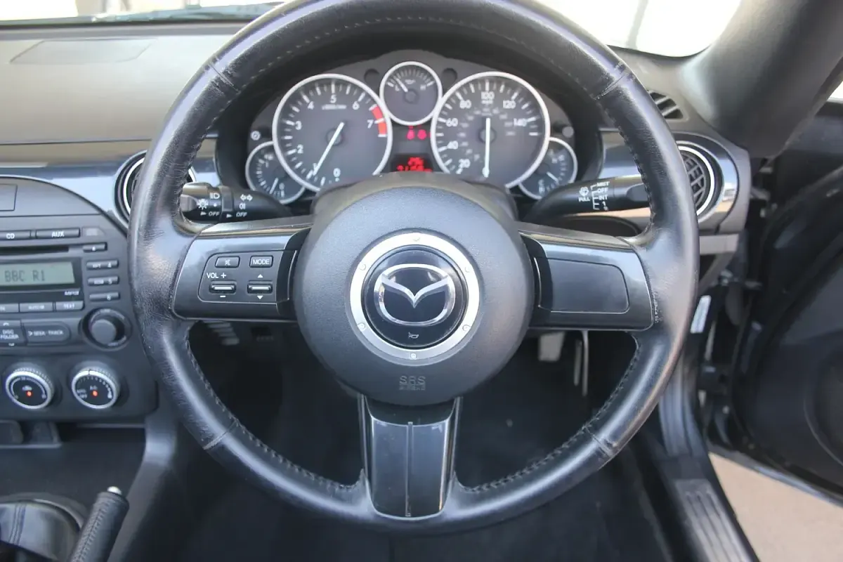 Used Mazda MX5 126 HP (92 kW) 2015 Grey Cabriolet