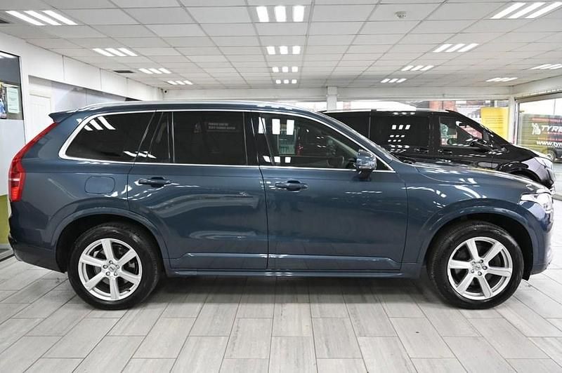 Used Volvo XC90 Momentum 250 HP (183 kW) 2021 Blue SUV
