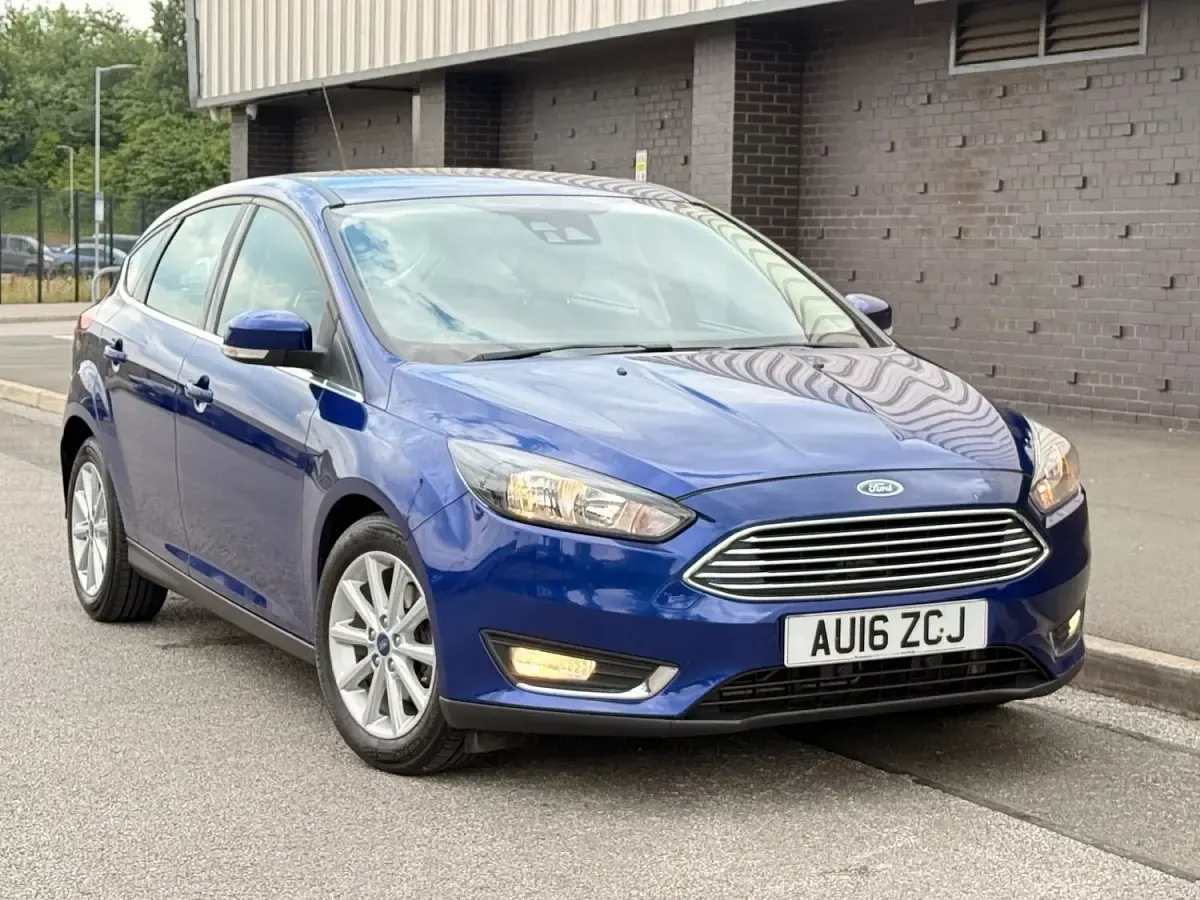 Used Ford Focus Titanium 2016 Blue Hatchback