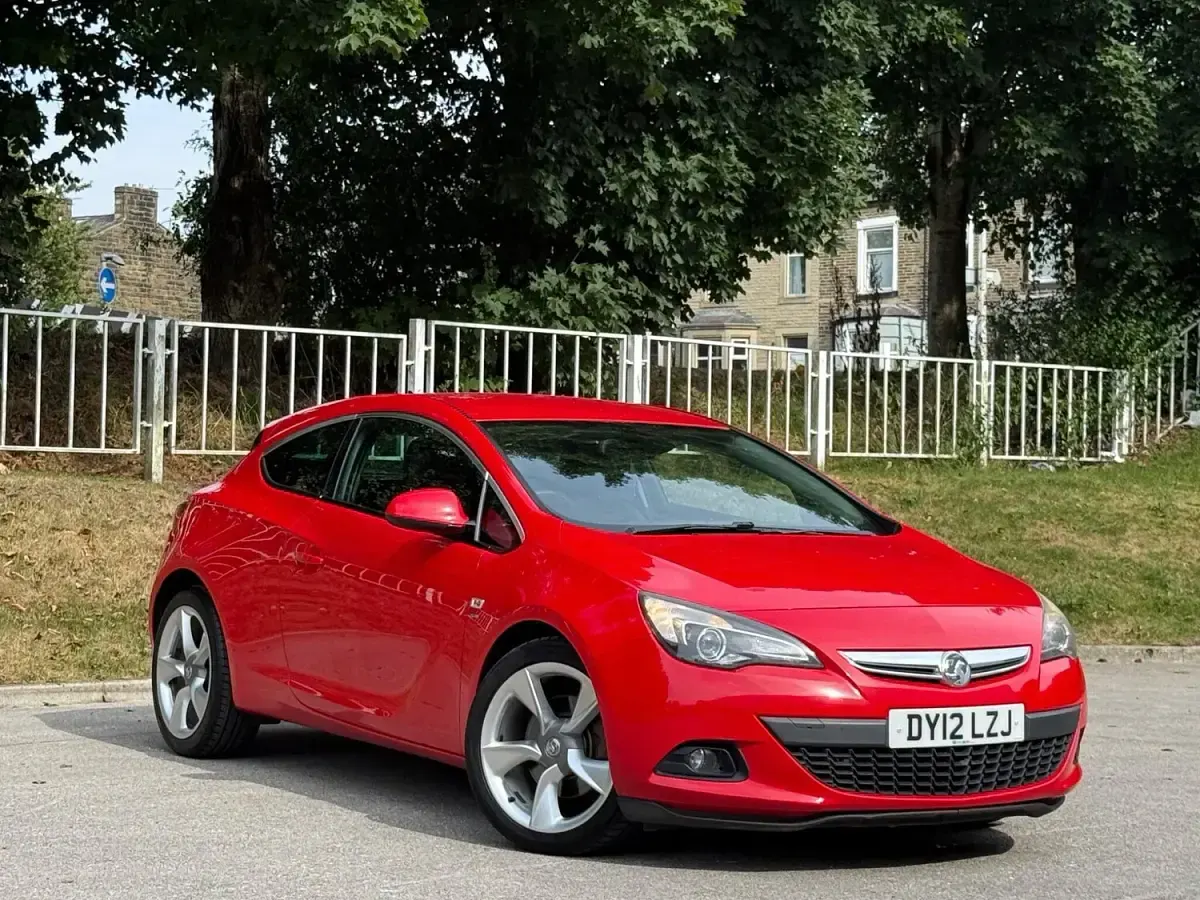 Used Vauxhall Astra GTC SRi 2012 Red Hatchback
