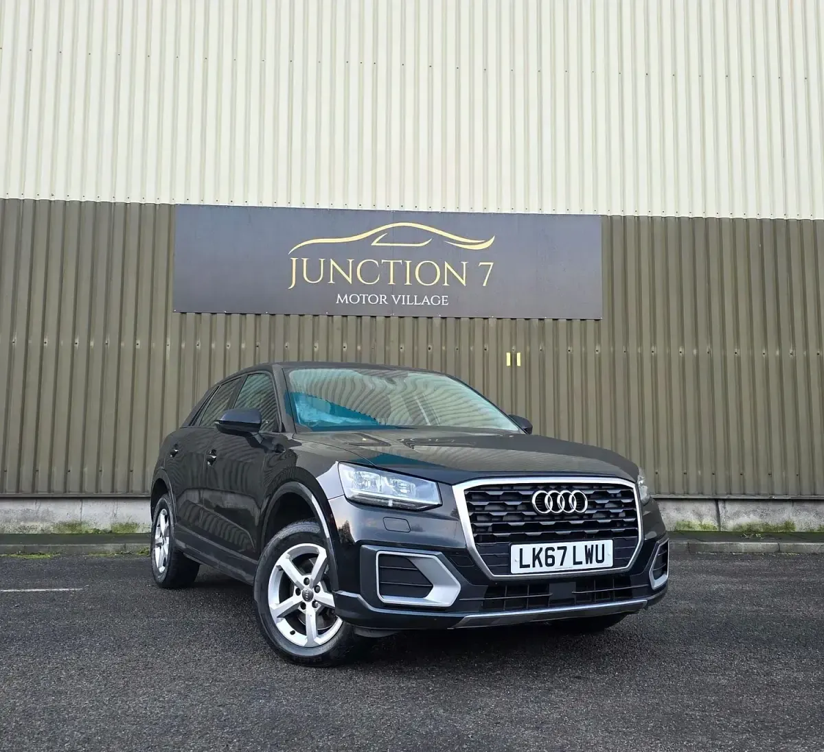 Used Audi Q2 Premium 116 HP (85 kW) 2017 Black SUV
