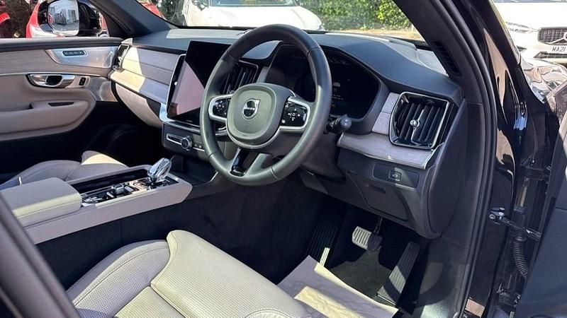 Used Volvo XC90 Ultra 247 HP (181 kW) 2025 Black SUV