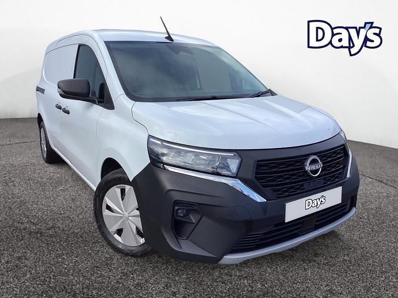 Used Nissan Townstar Acenta 130 HP (95 kW) 2023 White Van