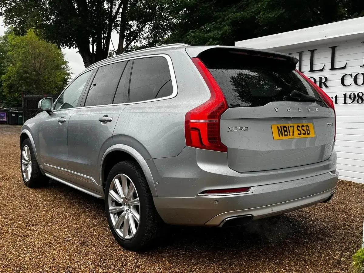 Used Volvo XC90 Inscription 235 HP (172 kW) 2017 Silver SUV