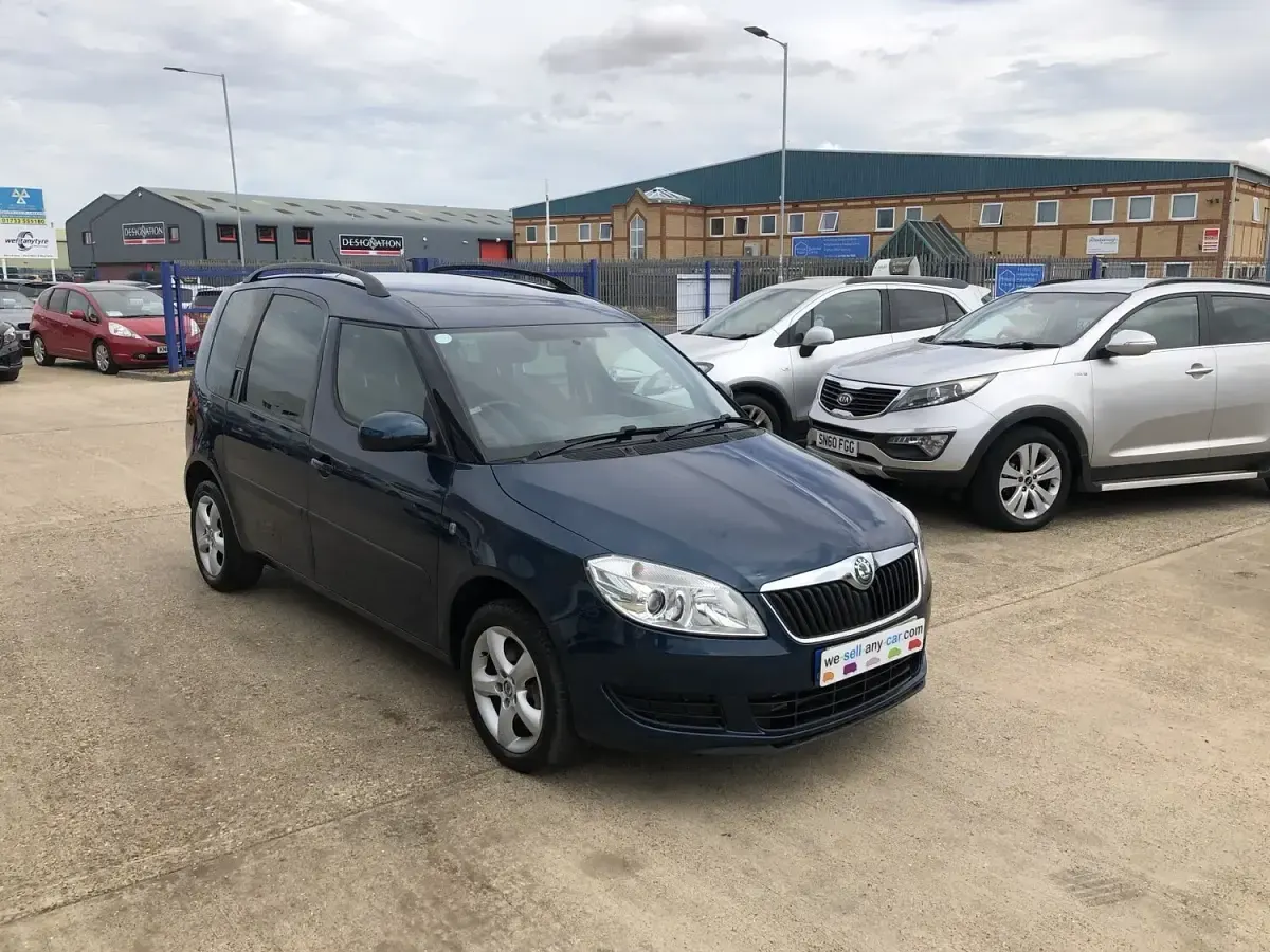 Used Skoda Roomster SE 105 HP (77 kW) 2013 Blue MPV
