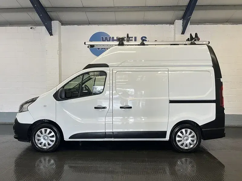 Used Renault Trafic Business 2021 White