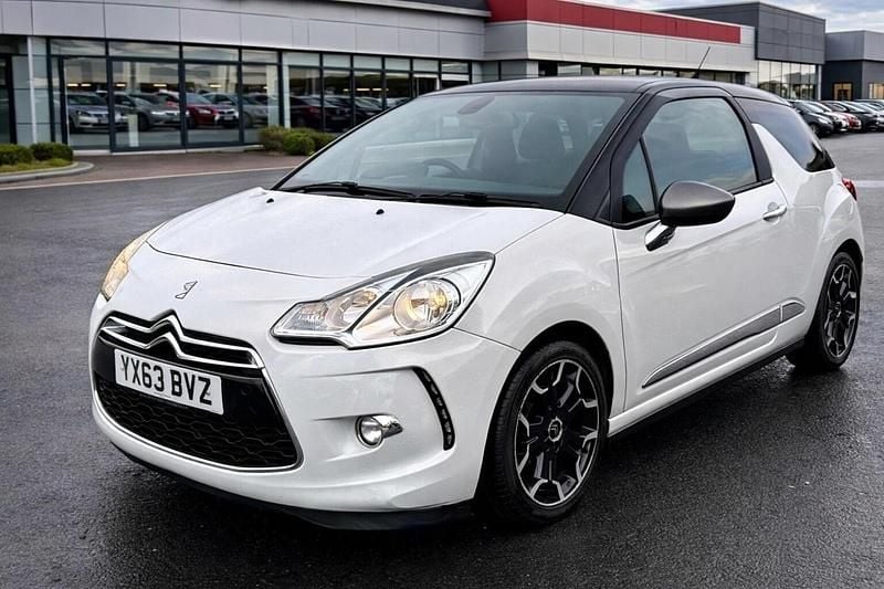 Used Citroën DS3 2013 White Hatchback