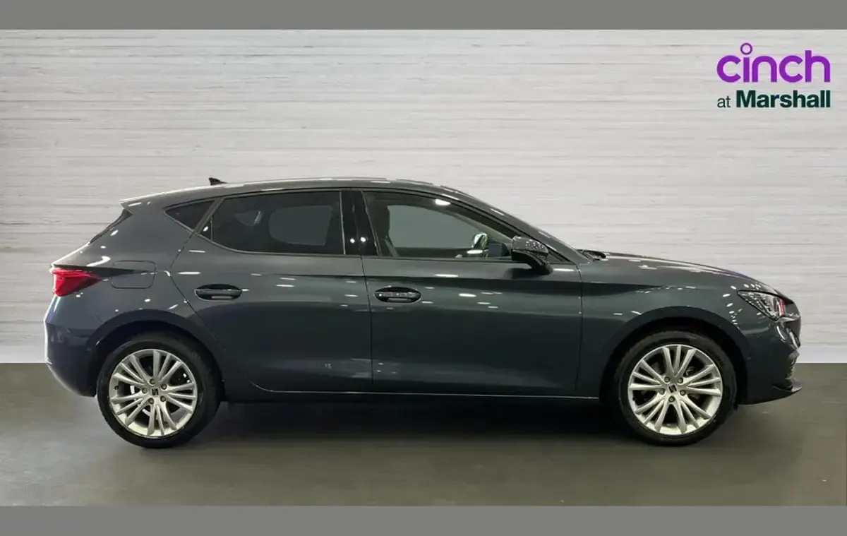 Used Seat Leon SE Dynamic 110 HP (80 kW) 2023 Grey Hatchback