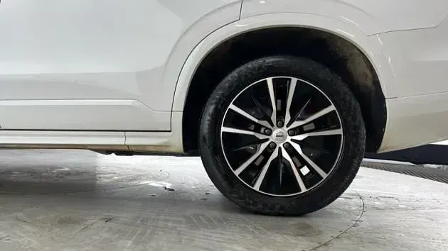 Used Volvo XC90 Momentum 235 HP (172 kW) 2022 SUV