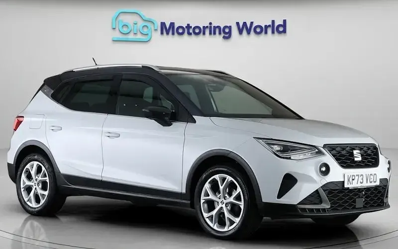 Usado Seat Arona FR 110 CV (80 kW) 2023 SUV