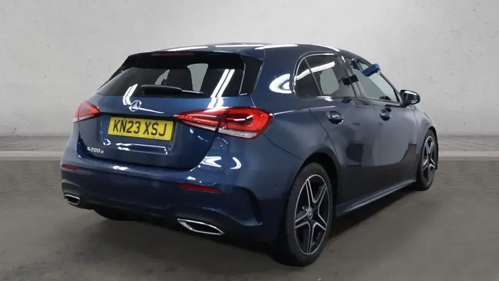 Used Mercedes A200 Executive 150 HP (110 kW) 2023 Blue Hatchback