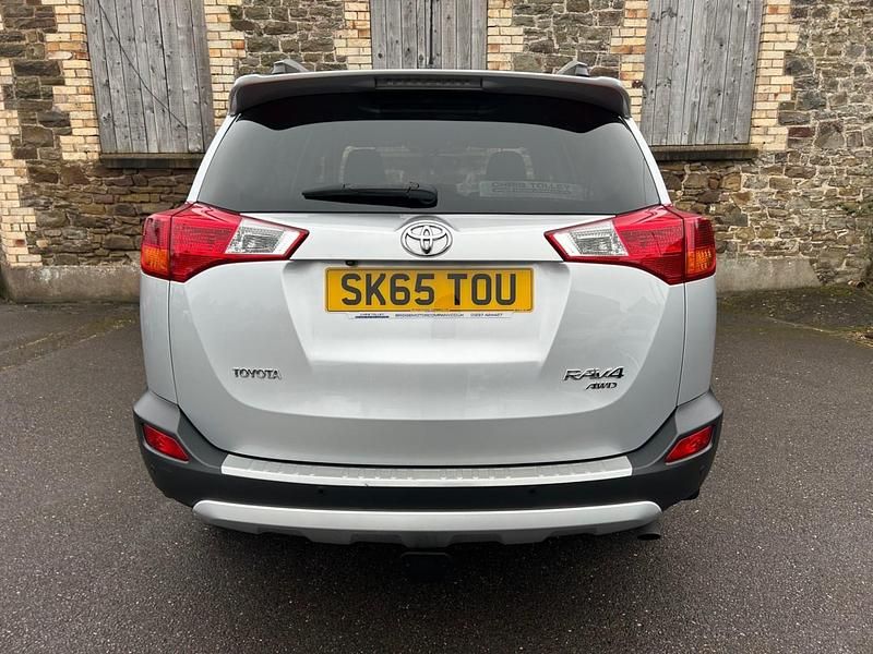 Used Toyota RAV4 2015 Silver SUV