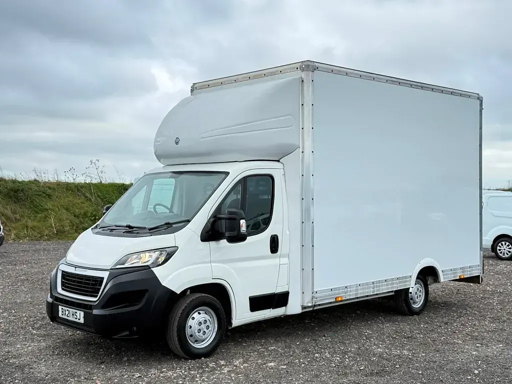 Second-hand Peugeot Boxer 160 CP (117 kW) 2021 Alb Van
