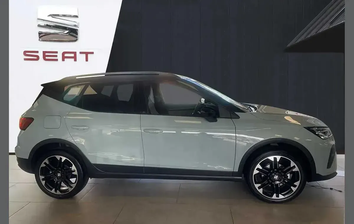 New Seat Arona FR Sport 113 HP (83 kW) 2026 Grey SUV