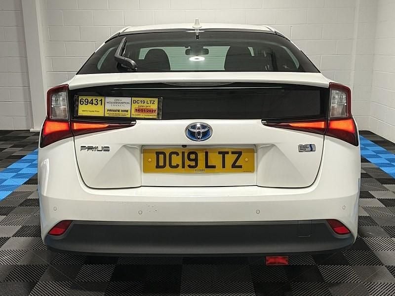 Used Toyota Prius Active 2025 White Hatchback