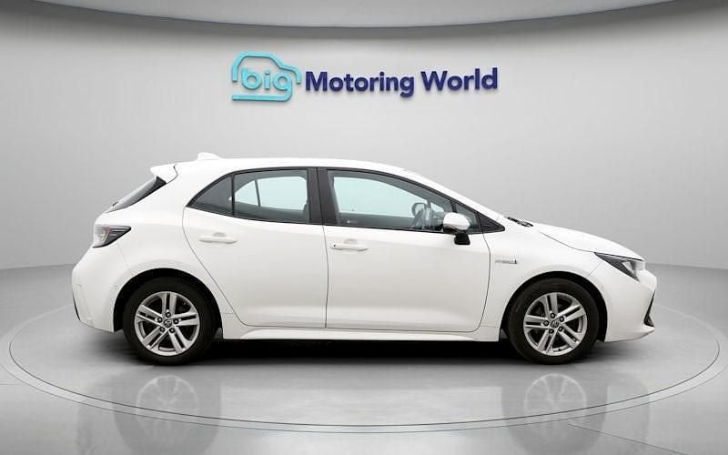 Used Toyota Corolla 122 HP (89 kW) 2022 Hatchback