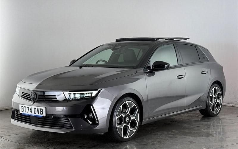 Used Vauxhall Astra Ultimate 131 HP (96 kW) 2024 Grey Hatchback