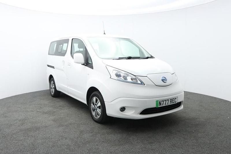 White Used 2017 Nissan e-NV200 Tekna MPV | £10,999 (Expensive) - Image 1/1