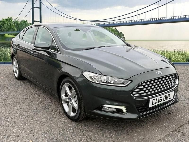 Green Used 2016 Ford Mondeo Titanium Hatchback | £7,990 (Good price) - Image 1/3