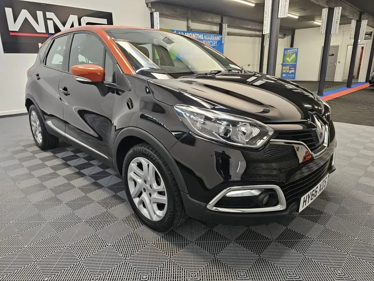 Second-hand Renault Captur Dynamique 90 CP (66 kW) 2016 Negru SUV