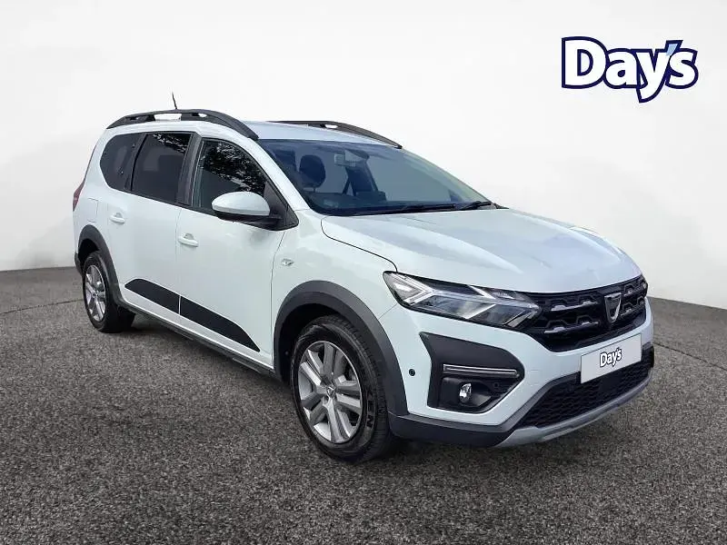 Used Dacia Jogger Comfort 110 HP (80 kW) 2022 White MPV