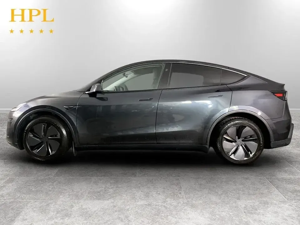 Used Tesla Model Y RWD 286 kW (389 HP) 2025 Grey SUV
