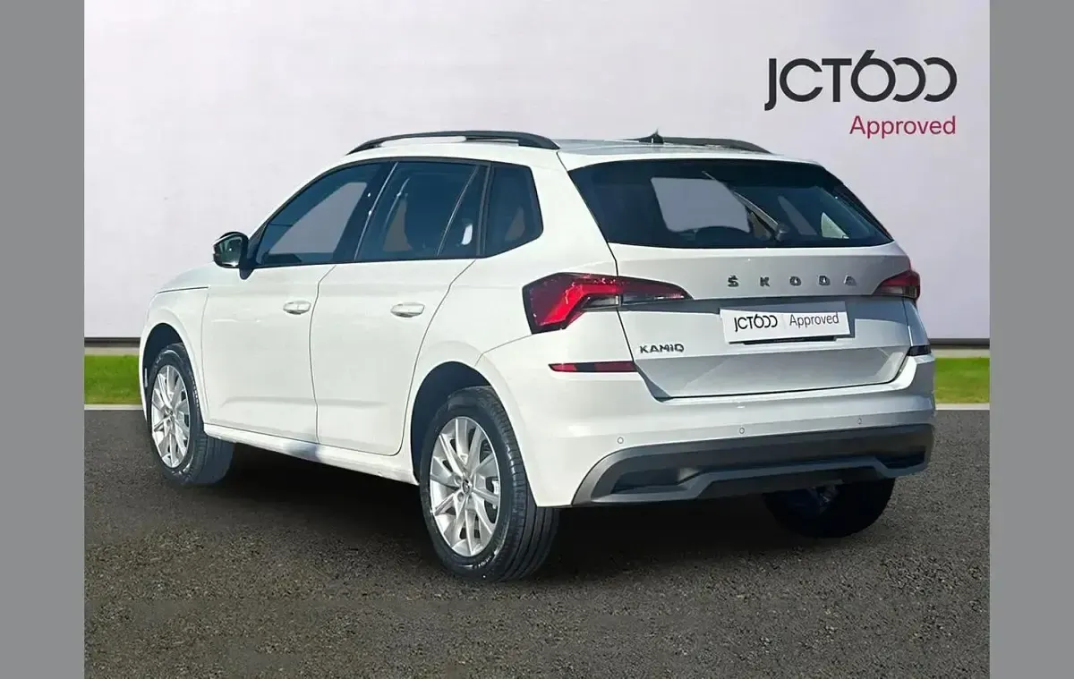 Used Skoda Kamiq SE 94 HP (69 kW) 2024 White SUV