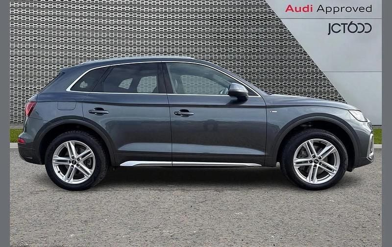 Used Audi Q5 S-Line 261 HP (191 kW) 2023 Grey SUV