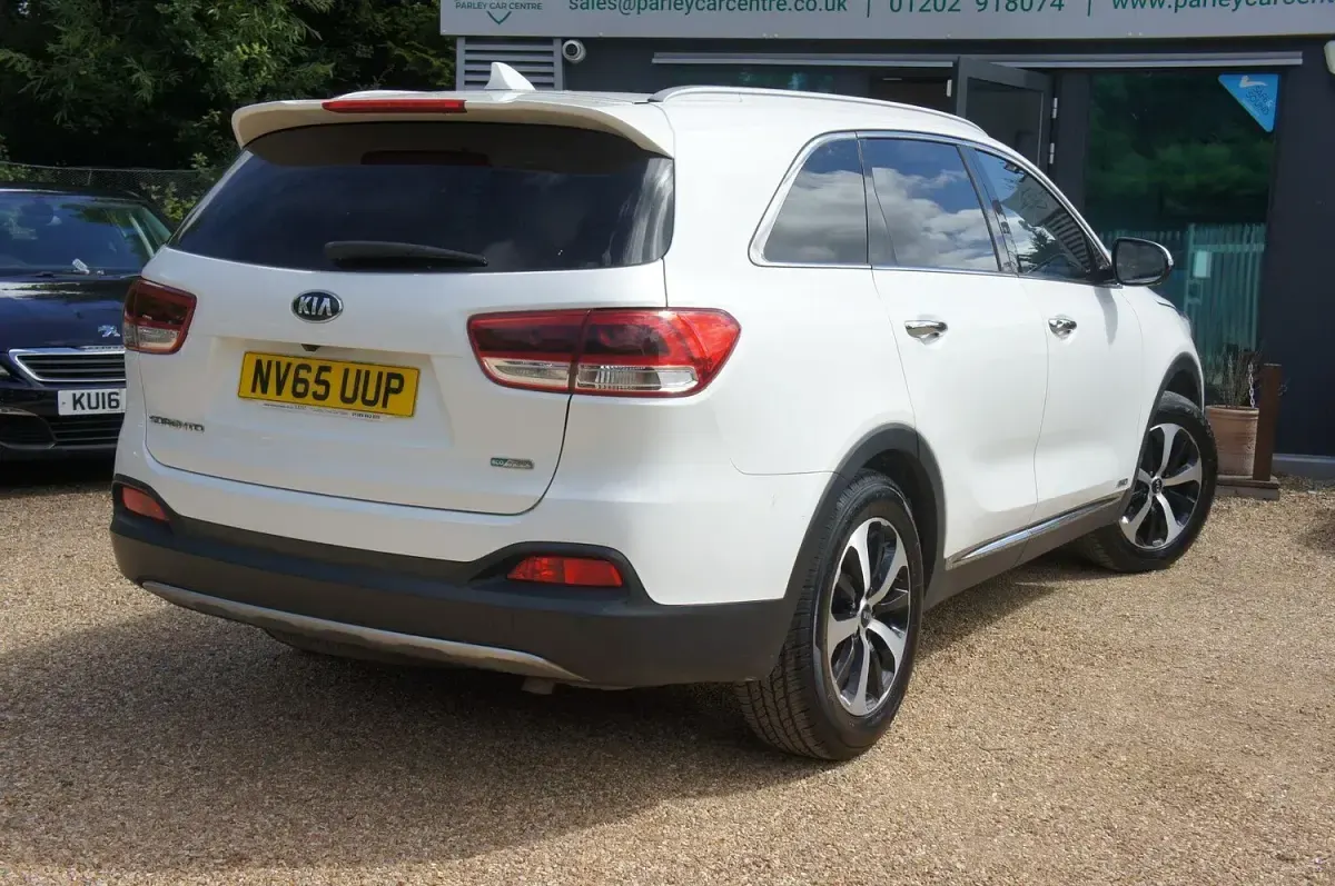 Used Kia Sorento 200 HP (147 kW) 2015 White SUV