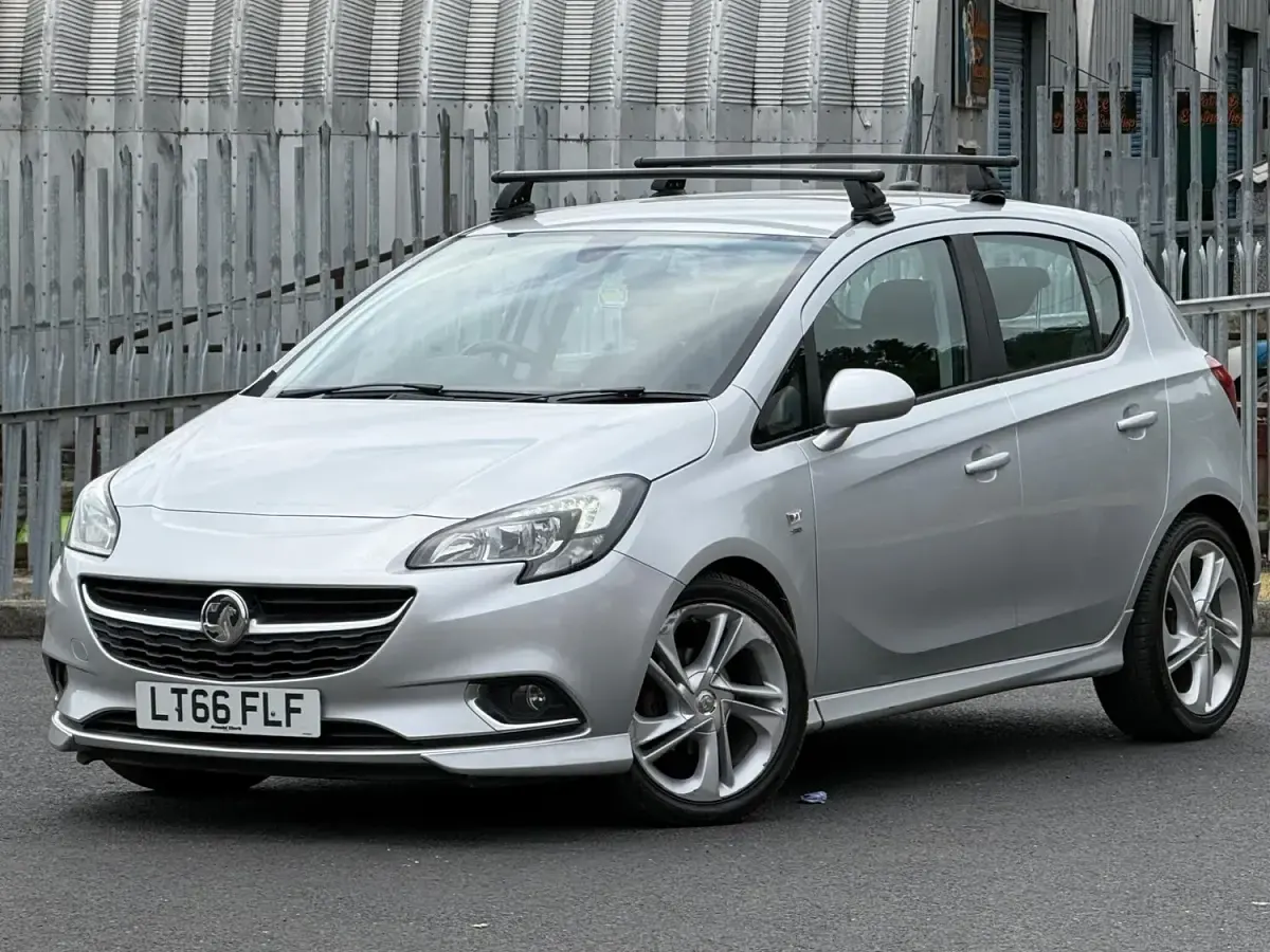 Used Vauxhall Corsa SRi 88 HP (64 kW) 2016 Silver Hatchback