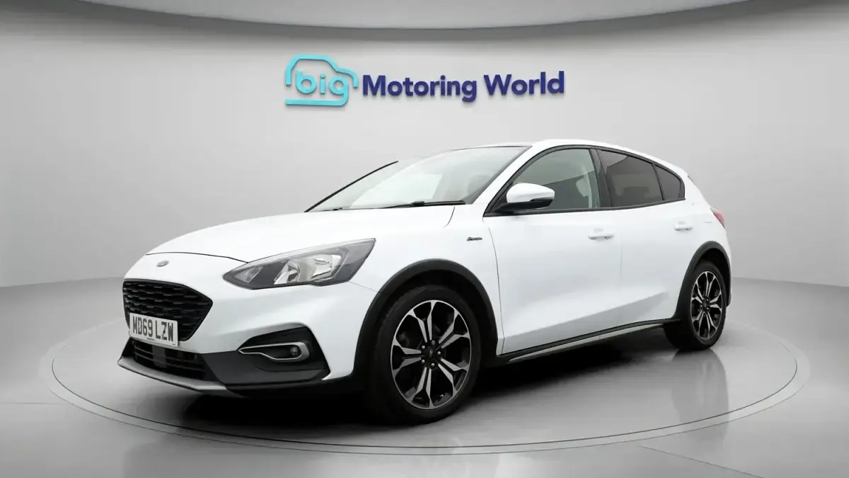 Używany Ford Focus Active X 125 KM (91 kW) 2020 Biały Hatchback