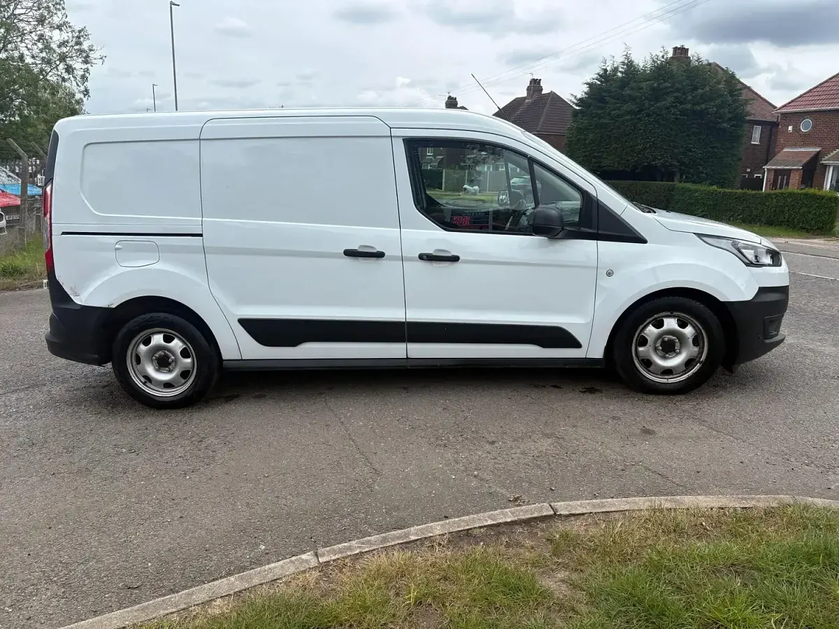 Used Ford Transit Connect 100 HP (73 kW) 2020 White MPV