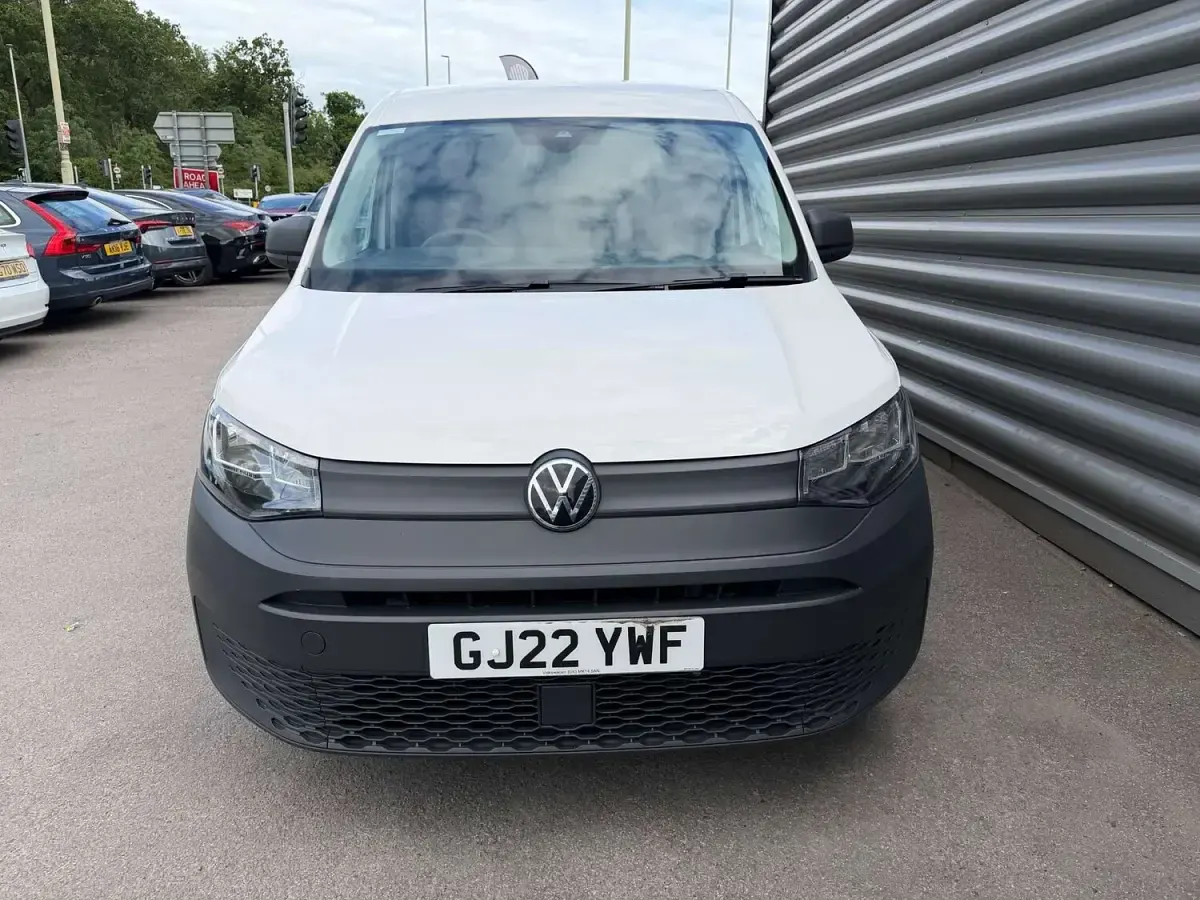 Used VW Caddy 122 HP (89 kW) 2022 White MPV