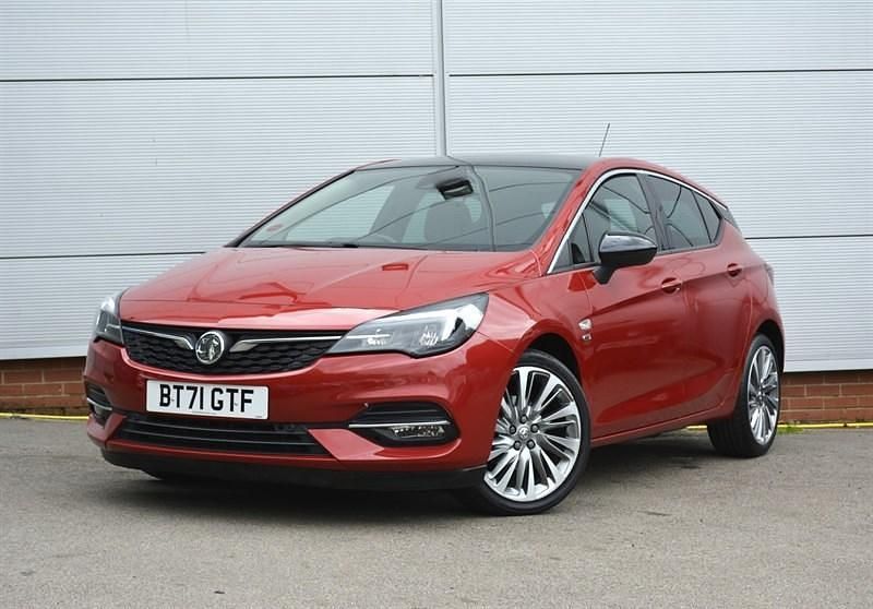 Used Vauxhall Astra Edition 145 HP (106 kW) 2021 Red Hatchback