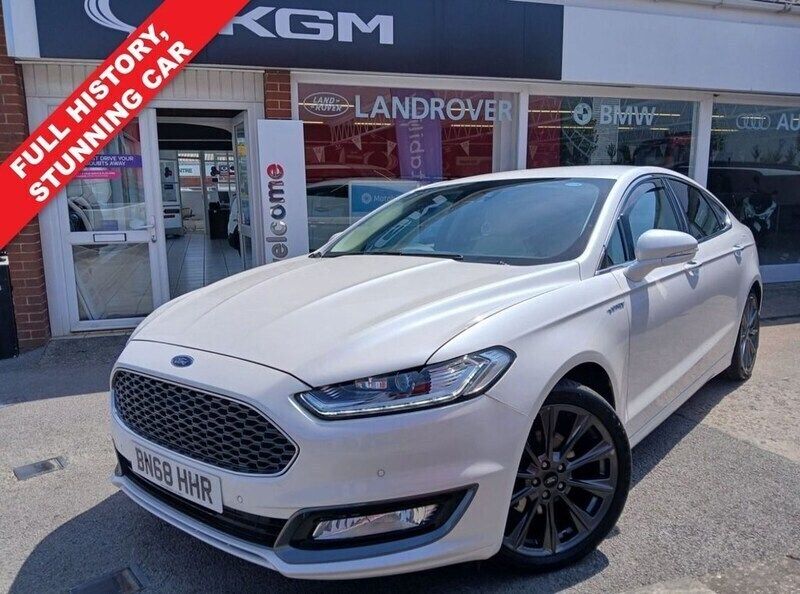 White Used 2018 Ford Mondeo Vignale Hatchback | £16,999 - Image 1/4