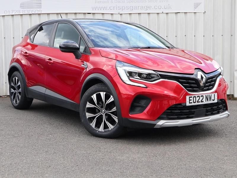 Red/black Used 2022 Renault Captur LIMITED SUV | £12,495 (Fair price) - Image 1/3