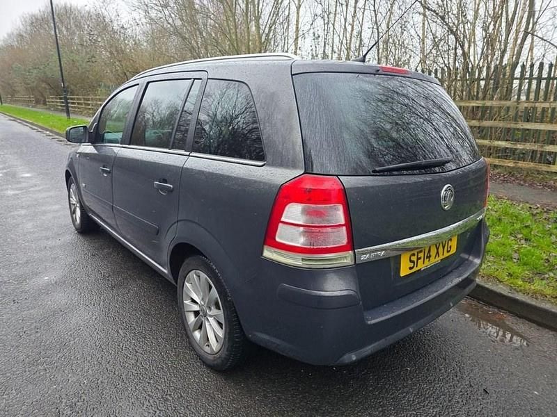 Used Vauxhall Zafira Design Edition 110 HP (80 kW) 2014 Grey MPV