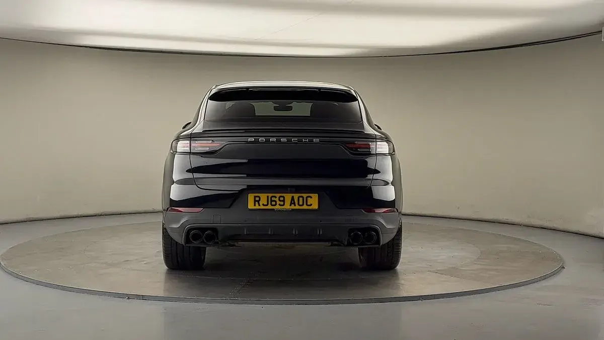 Usado Porsche Cayenne 462 CV (339 kW) 2019 Negro SUV