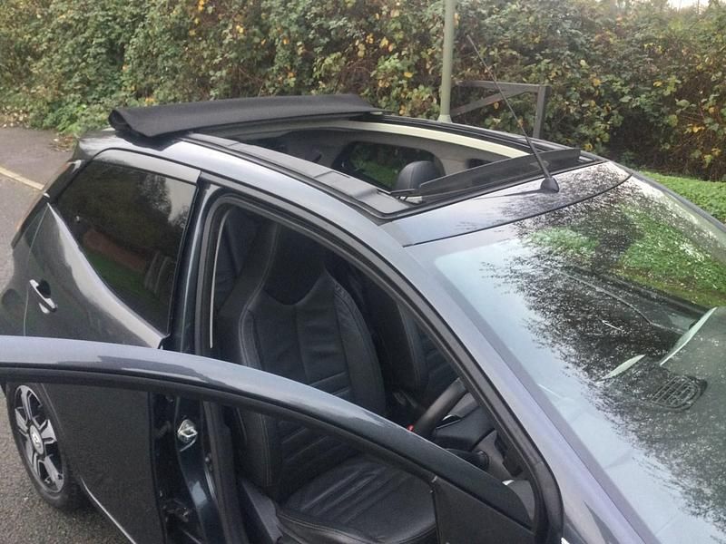 Used Toyota Aygo X-clusiv 69 HP (50 kW) 2016 Grey Hatchback